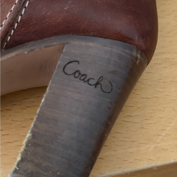 Coach Boots in Chestnut Brown - Picture 4 of 6